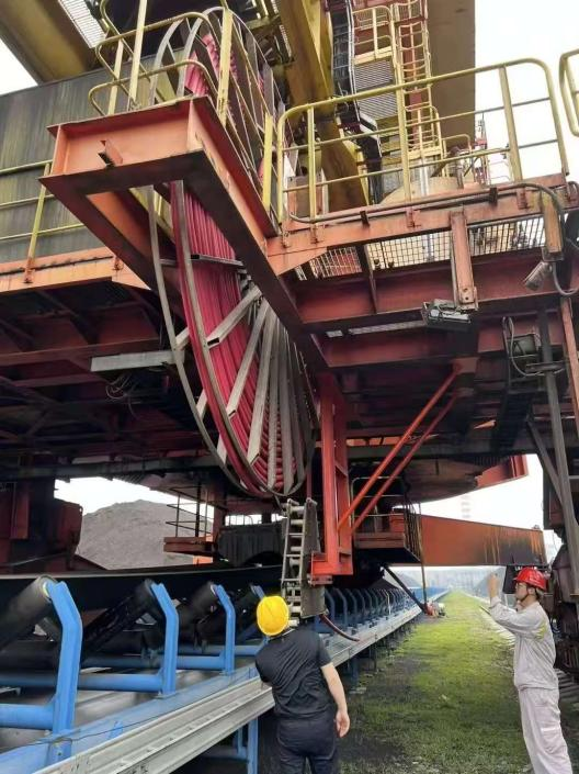 Medium voltage crane reeling cable with 24FO fibre optic element Applications