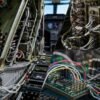 Fio de ligação PTFE em compartimentos de equipamentos de aviônica, chicotes de conectores militares e montagem de placas de circuito
