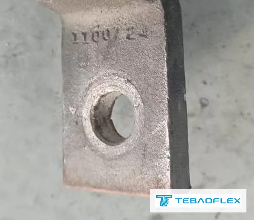 Lug kabel DLO satu lubang yang haus daripada pembeli dengan tanda saiz 1100/24 yang masih terbaca
