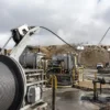 Kabel wireline suhu tinggi di tapak telaga Kabel wireline suhu tinggi di tapak semasa operasi pengelogan dalam telaga