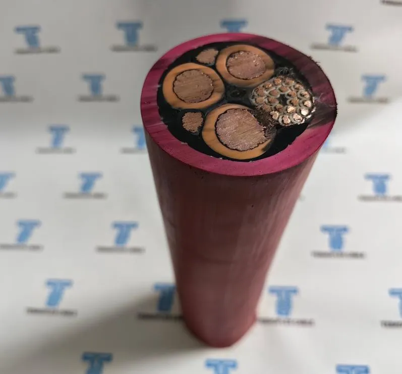 MV reeling cable sample showing the fiber optic element beside the power cores