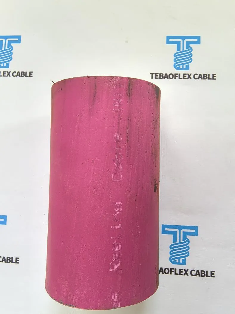 Red rubber outer sheath of the medium voltage reeling cable sample