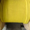 Touret de livraison du câble jaune (N)SHTÖU 4 × 16 Câble jaune (N)SHTÖU 4 × 16 pour tambour de grue, bobiné sur un touret de livraison à l'usine TEBAOFLEX