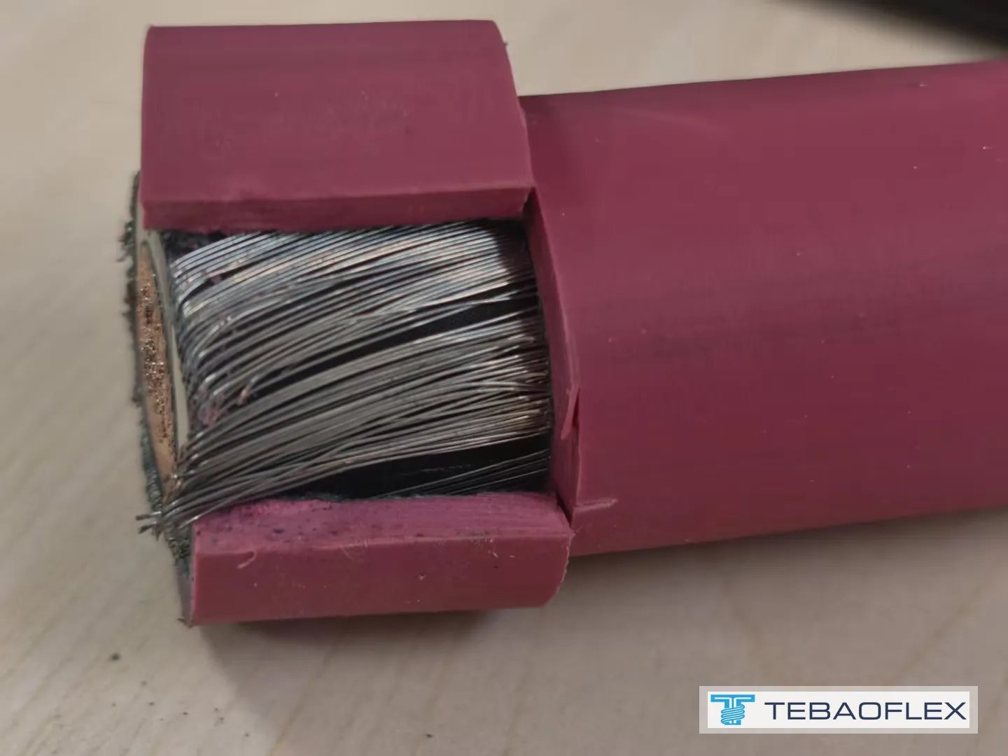 Helical tinned copper wires laid over the insulation screen, spiral concentric conductor sample